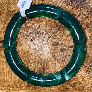 NWT Acrylic stretch tube bracelet. Green Marble. Handmade. Stackable
